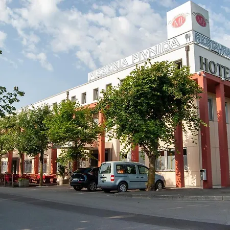 Ξενοδοχείο Prunk Sežana