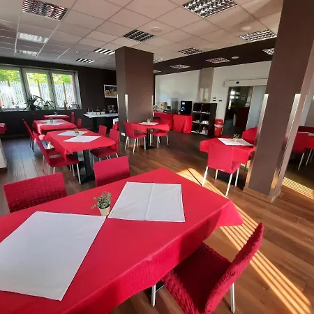Prunk 3* Sežana